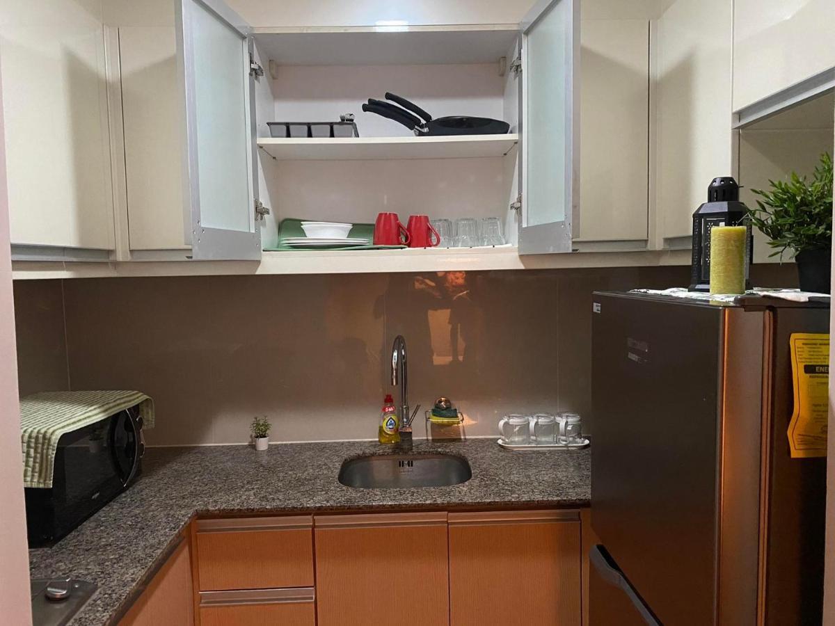 81 Newport C5 10I Balcony & Pool Across Naia T3 Aparthotel Pasay Exterior photo