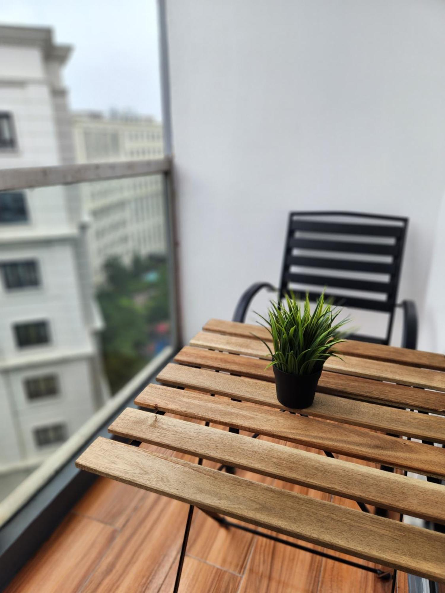 81 Newport C5 10I Balcony & Pool Across Naia T3 Aparthotel Pasay Exterior photo