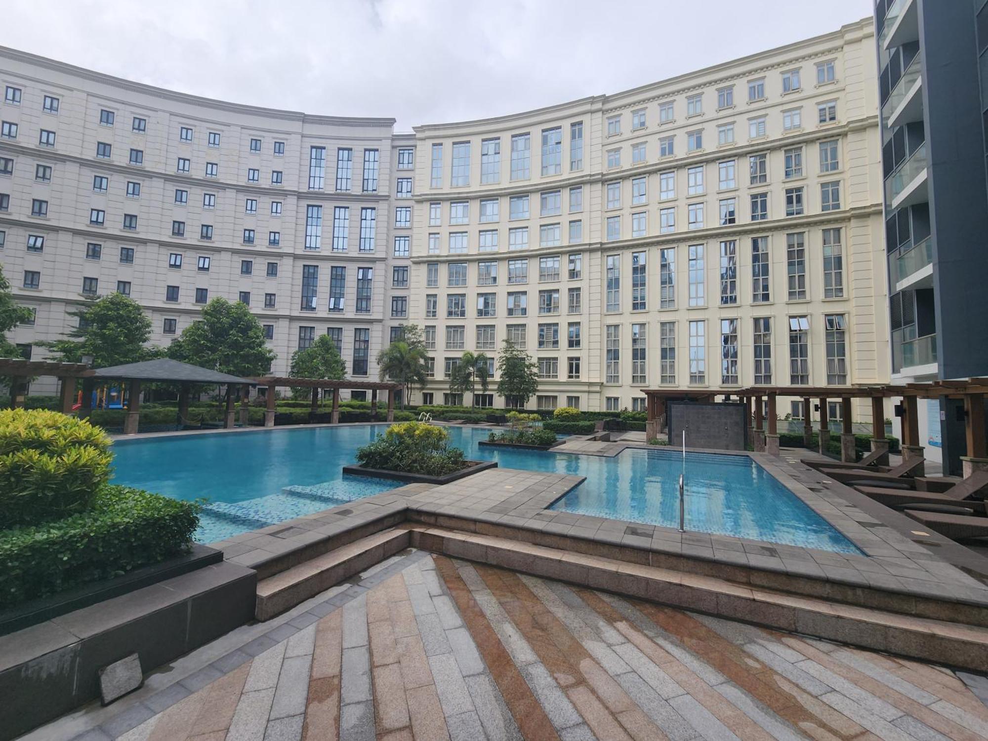 81 Newport C5 10I Balcony & Pool Across Naia T3 Aparthotel Pasay Exterior photo